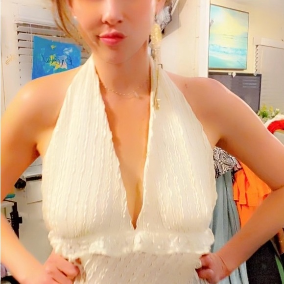 Chic Cream Halter Top - Picture 9 of 16